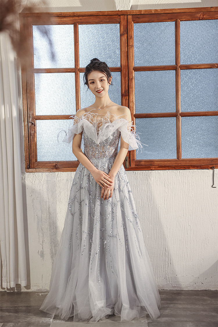 豪華 薄グレー オフショルダー キラキラ ウェディングドレス パーティー 演奏会 二次会 前撮り 披露宴 AK181
