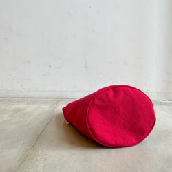 赤いベリーのくったり帆布のトートバッグ 6枚目の画像