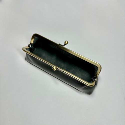 本革 がま口ペンケース メガネも入るシンプルでスリムなレザー筆箱