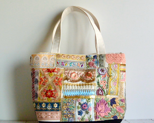 メリーボンボン　パッチワークトートバッグ メリーボンボン パッチワークトートバッグ メリーボンボン パッチ