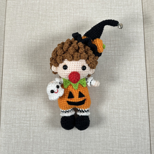 あみぐるみ　ぶたさん　ハロウィン　【mkak】 ハンドメイド 毛糸 手作り 編みぐるみ 人形 置物【ハロウィン限定｜手乗りゴースト