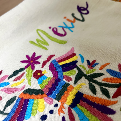 クッションカバー【30cm角】メキシコ オトミ刺繍 鳥 クッション