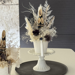 個性的・【モノトーン】インテリアドライフラワーアレンジメント 花瓶