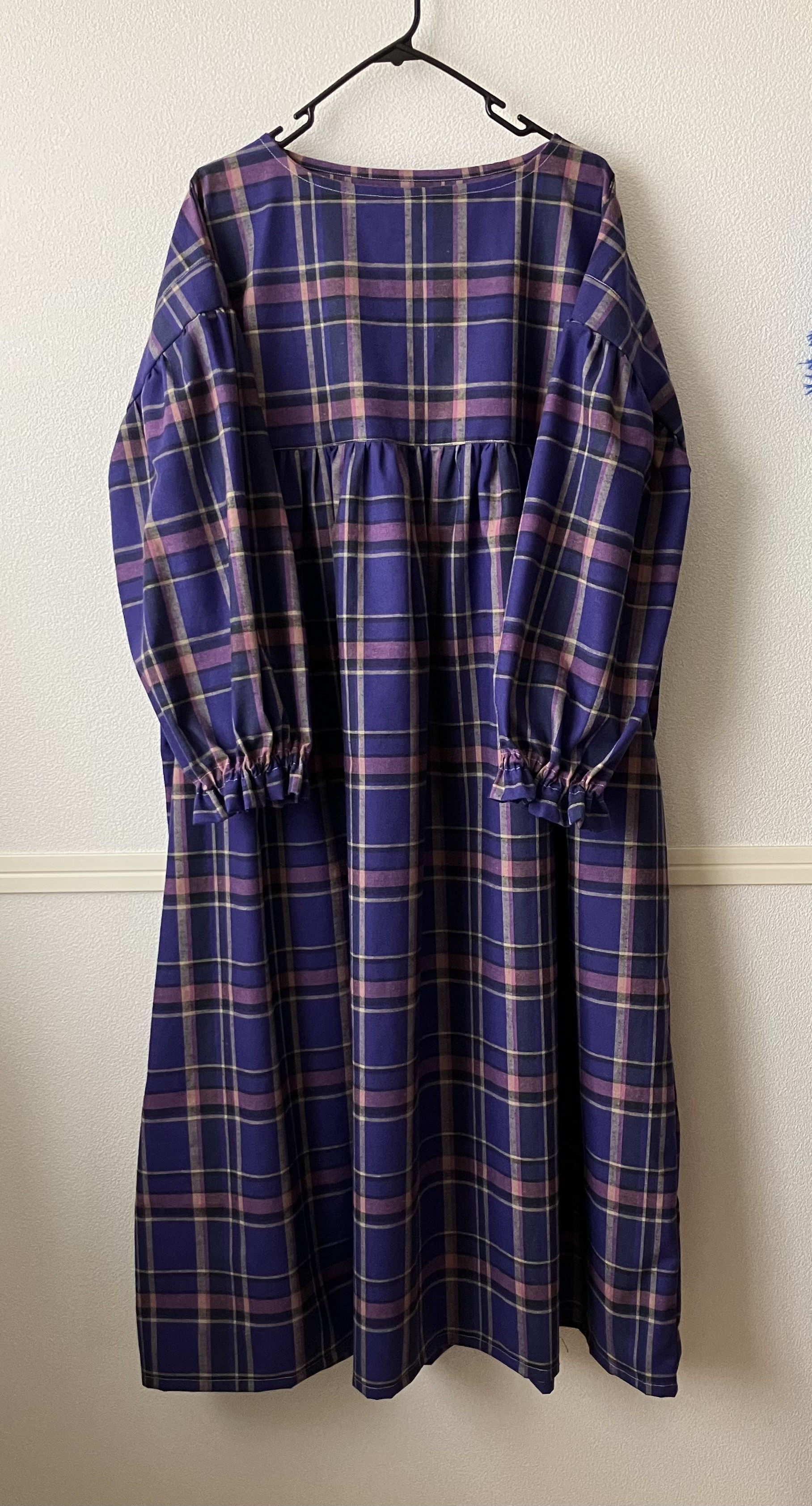 ハンドメイド長袖ワンピース