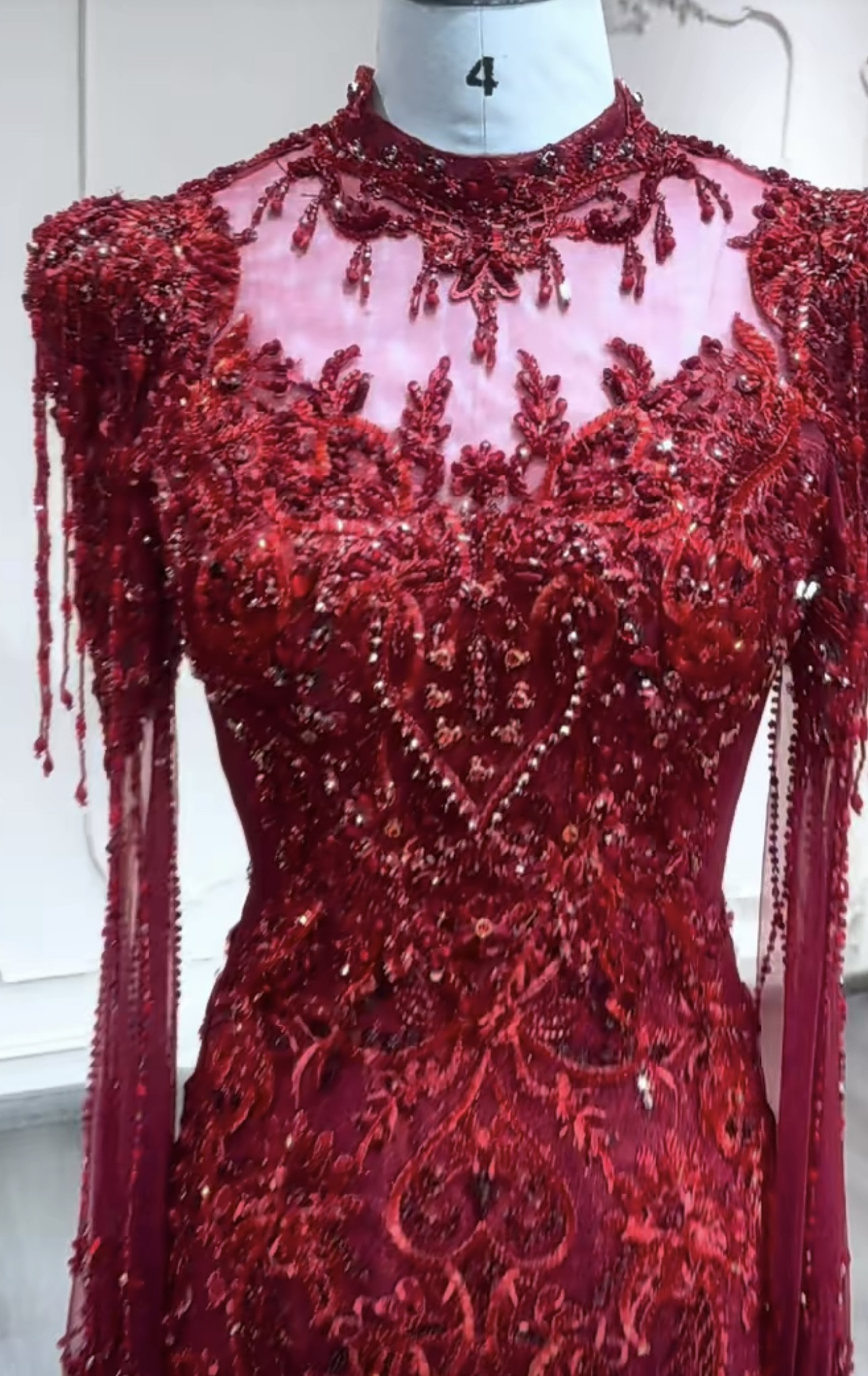 WEB限定　ラッパ袖　シースルー長袖トレーン　編み上げ　背中空き花嫁　マーメイドドレス　パーティー演奏会コンテスト発表会