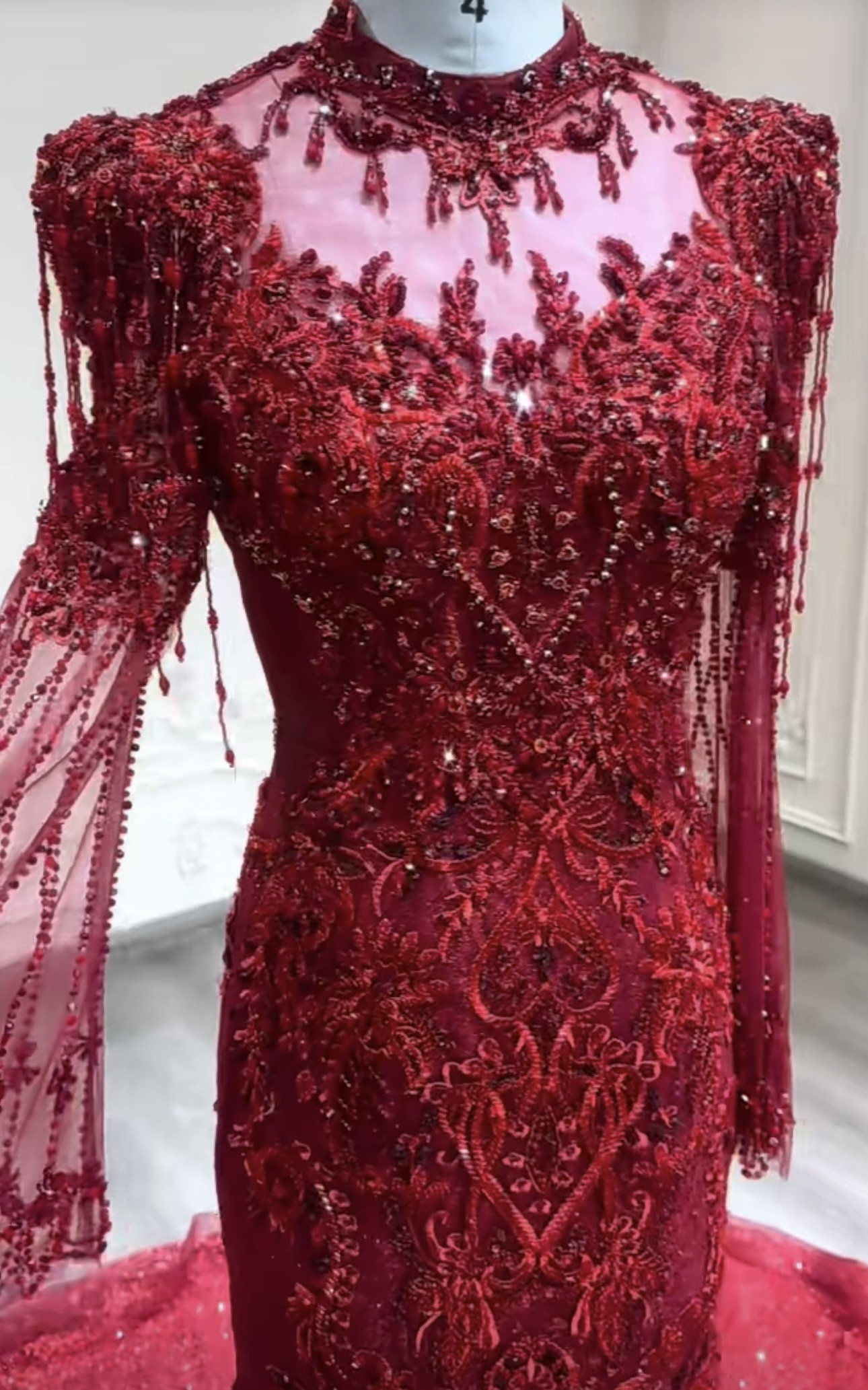 WEB限定　ラッパ袖　シースルー長袖トレーン　編み上げ　背中空き花嫁　マーメイドドレス　パーティー演奏会コンテスト発表会