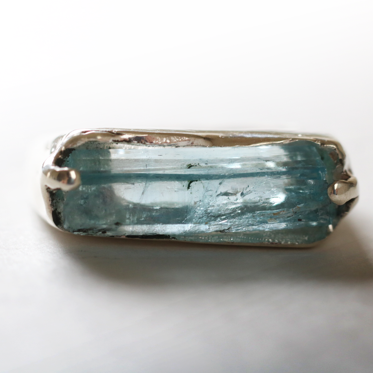 （一点もの・Silver925）原石アクアマリンのシルバーリング(17*6mm・10.5号）
