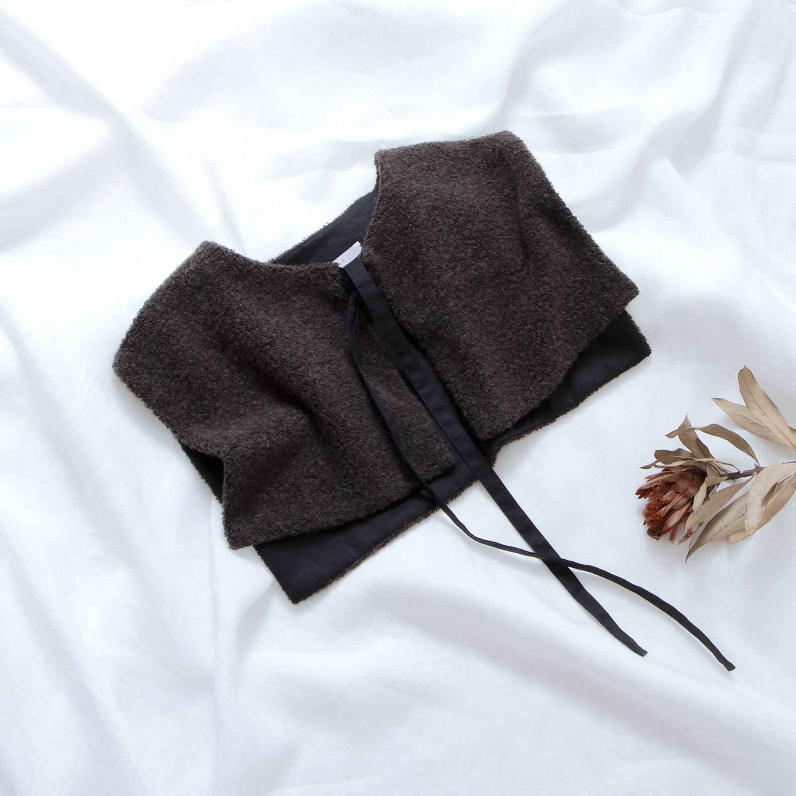 上質ウールボアスクエアつけ衿裏地付き/ダークブラウン