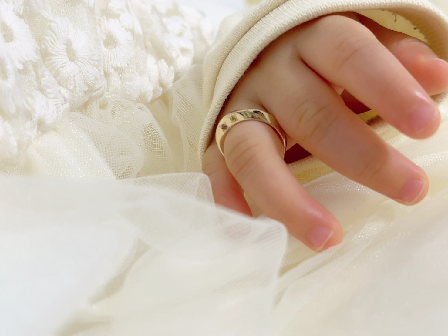 ベビーリングBaby ring K18,K10 ストーン3石