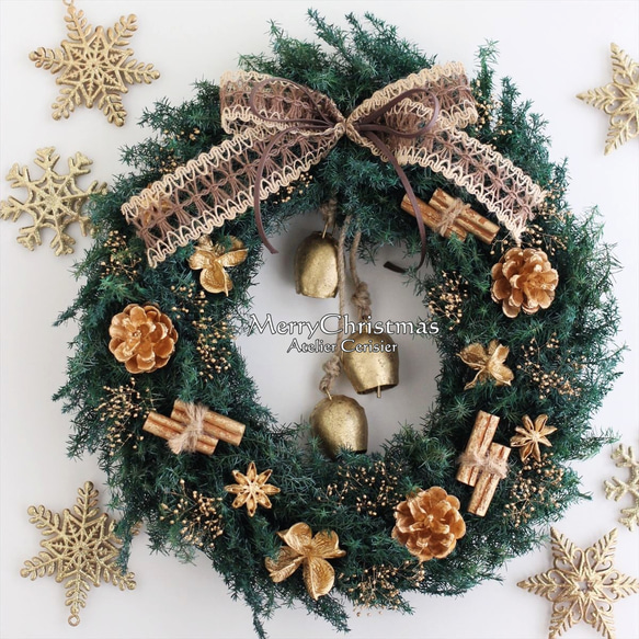 ・クリスマス リース ＜プリザーブドフラワー＞ ヒムロスギ ゴールド ベル付き 29㎝ 1枚目の画像