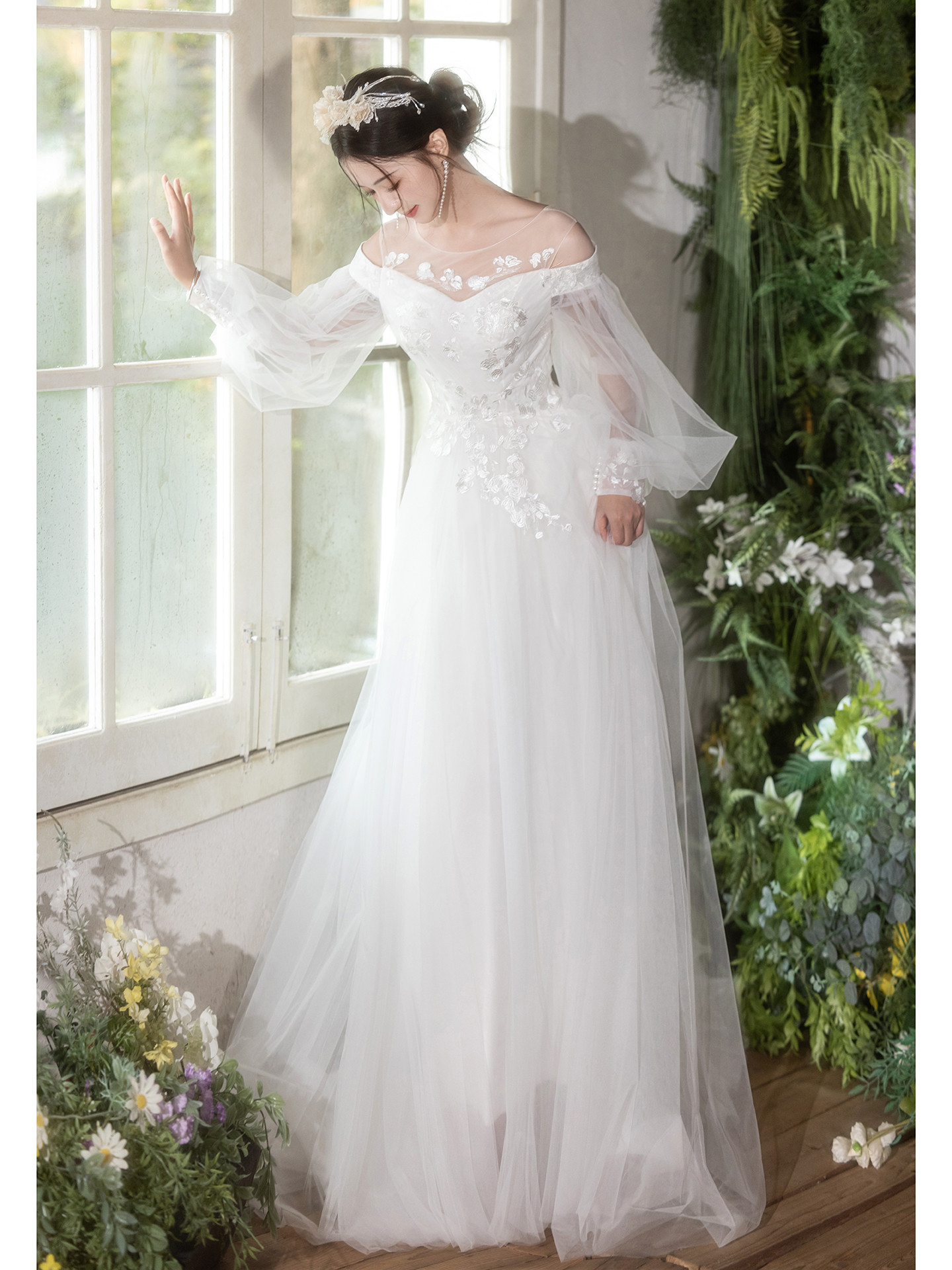 綺麗 白 長袖 ウェディングドレス 裾引き 韓国風 上品 パーティー 結婚式 花嫁 演奏会 前撮り 披露宴 A7041