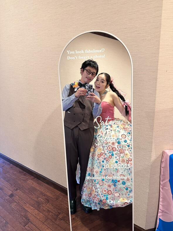 実例写真！カラードレス キラキラスパンコール プリンセスライン ピンク ベアトップ フレアスカート 披露宴 2次会