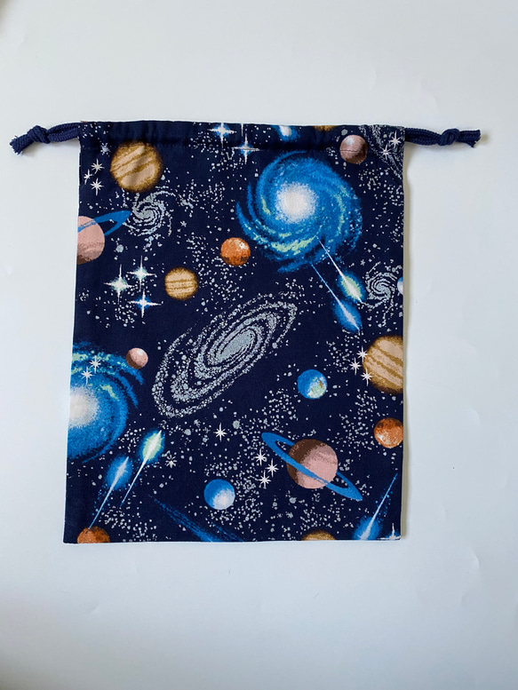 宇宙柄ネイビー☆100〜110こどもエプロン、三角巾、巾着3点セット 6枚目の画像