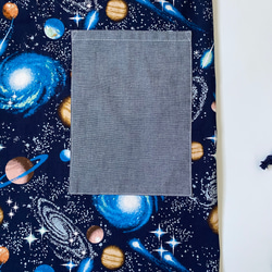 宇宙柄ネイビー☆120〜130こどもエプロン、三角巾、巾着3点セット　 4枚目の画像