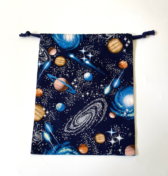 宇宙柄ネイビー☆130〜140こどもエプロン、三角巾、巾着3点セット　 5枚目の画像
