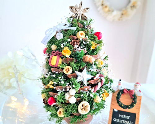 すぐ発送可《ラスト1点》クリスマス後も飾れる 大人の松ぼっくりツリー