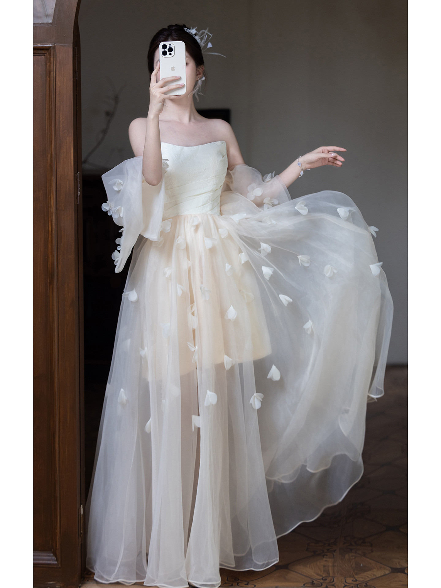 綺麗 シャンパン色 花 ウェディングドレス 可愛い 韓国風 パーティー 結婚式 花嫁 演奏会 前撮り 披露宴 A7066
