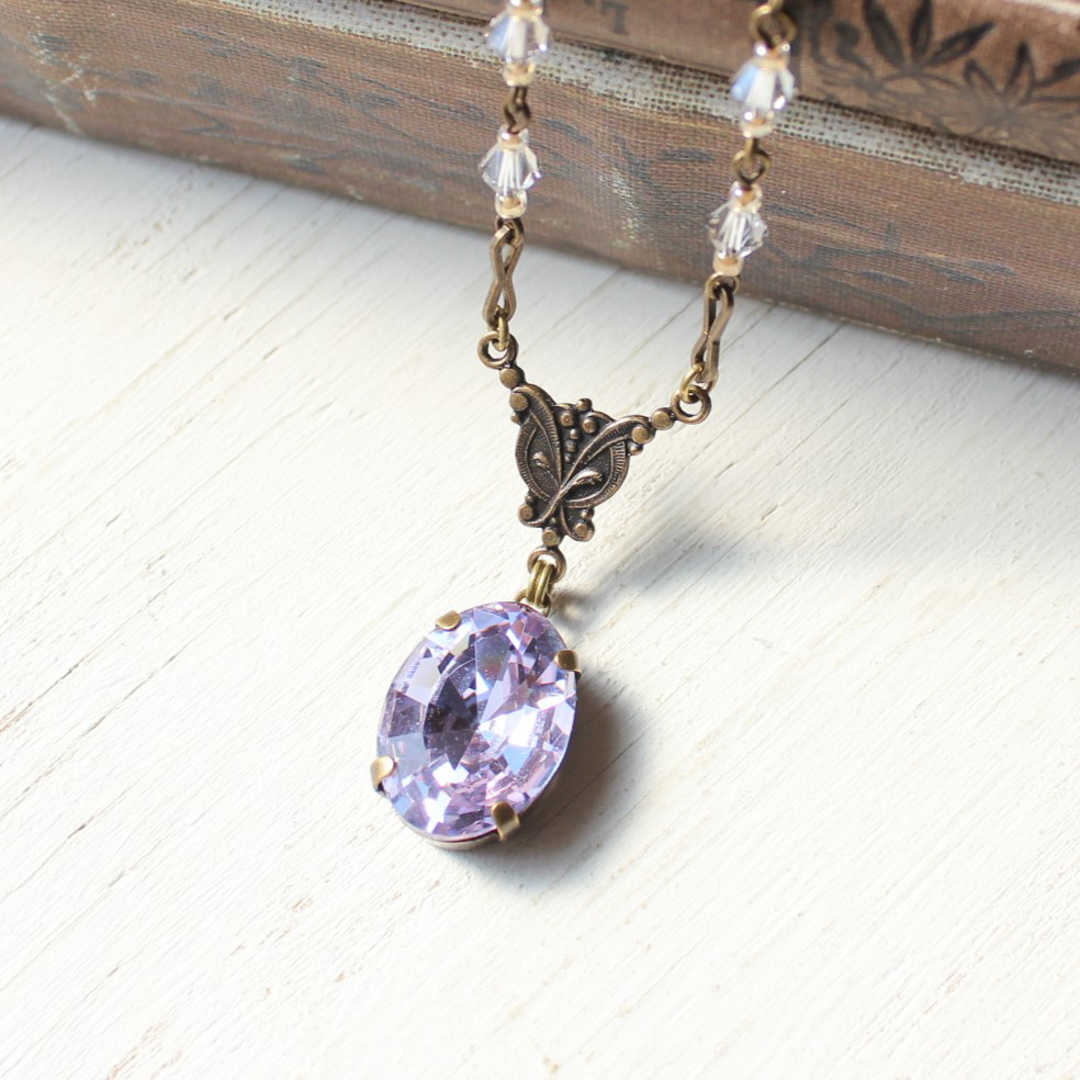 変色ガラス・アレキサンドライト　アンティークの薫り　ペンダント・ネックレス