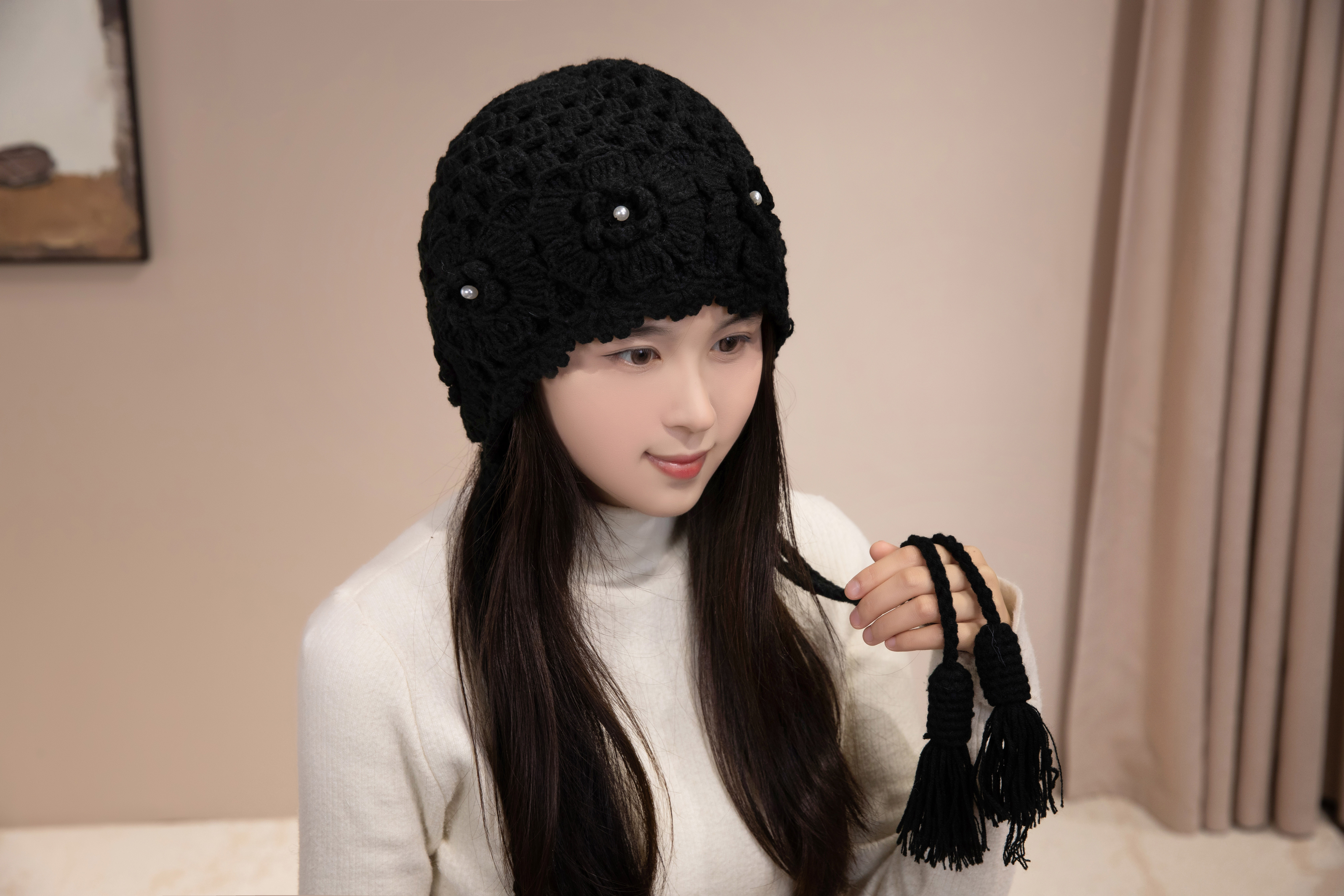 手編み【Lady's】オシャレな手編み（二重編み） フリンジ付き帽