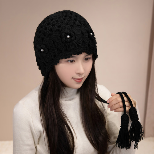 手編み【Lady's】オシャレな手編み（二重編み） フリンジ付き帽