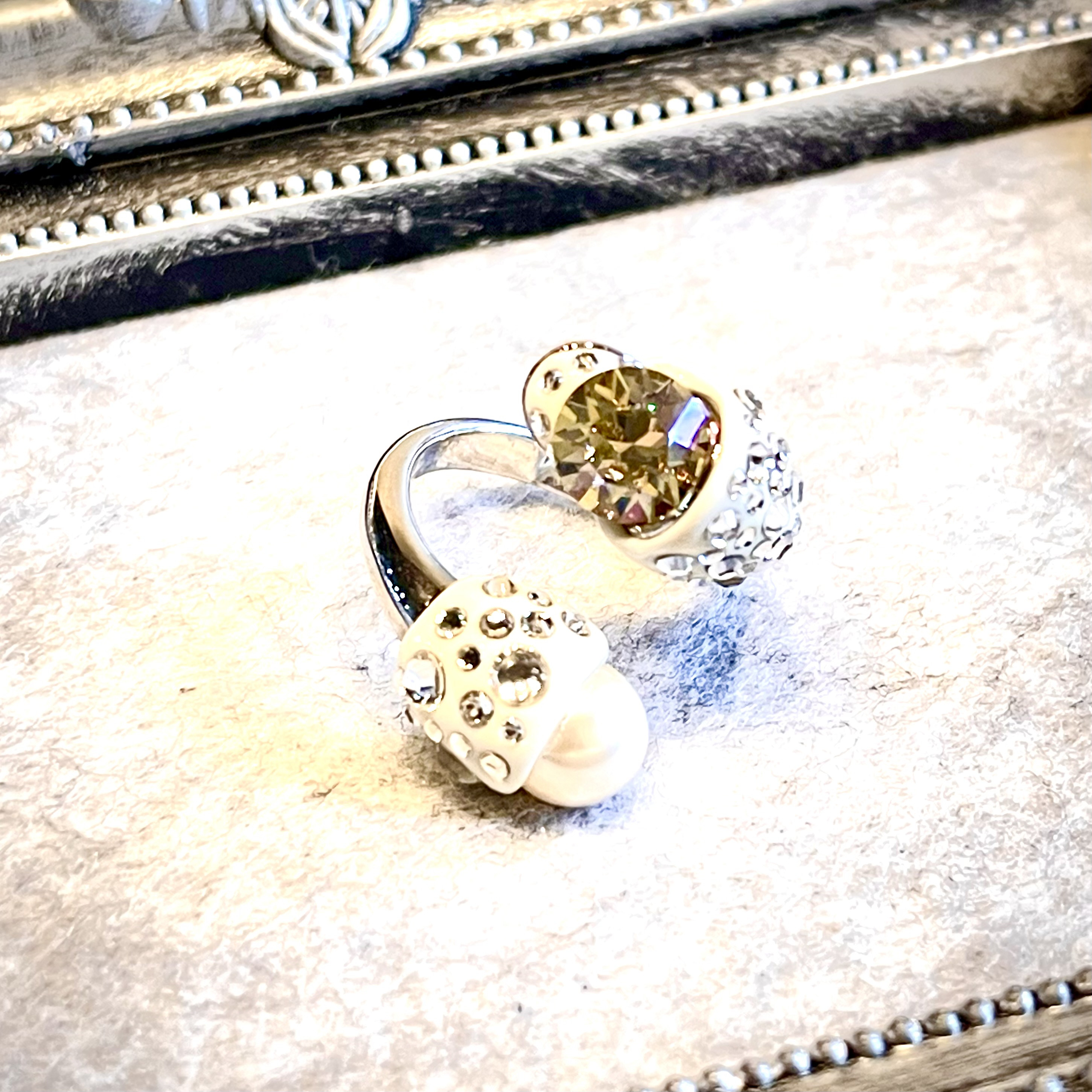 ルースビジューリング