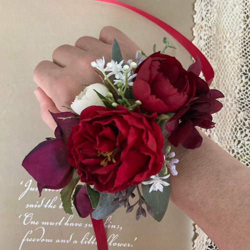 ダークレッドダリアと濃淡のバラのブーケ&ブートニア 結婚式 前撮り
