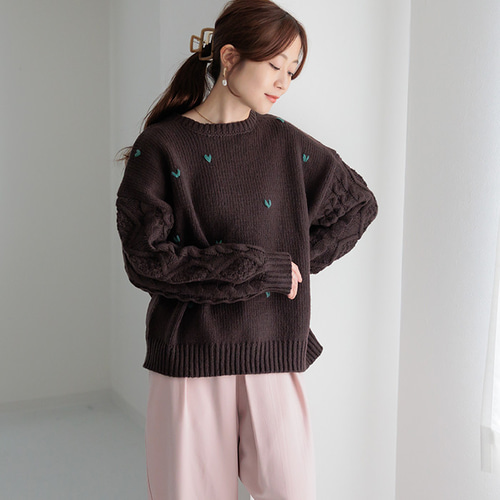 AW新作】良いとこどりな大人可愛い映えニット ケーブル編みニット