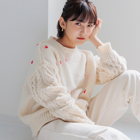 ヴィンテージ 立体 花柄 刺繍 ケーブル編みニット セーター C30 花刺繍