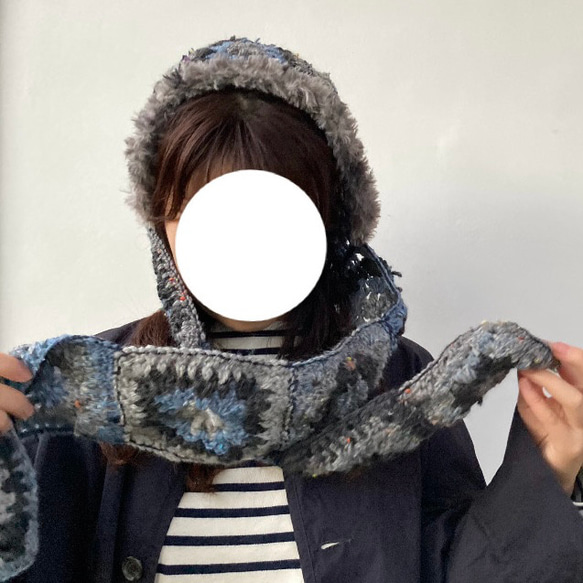 ファー付き グラニースクエアのフード&マフラー 毛糸 帽子とマフラー