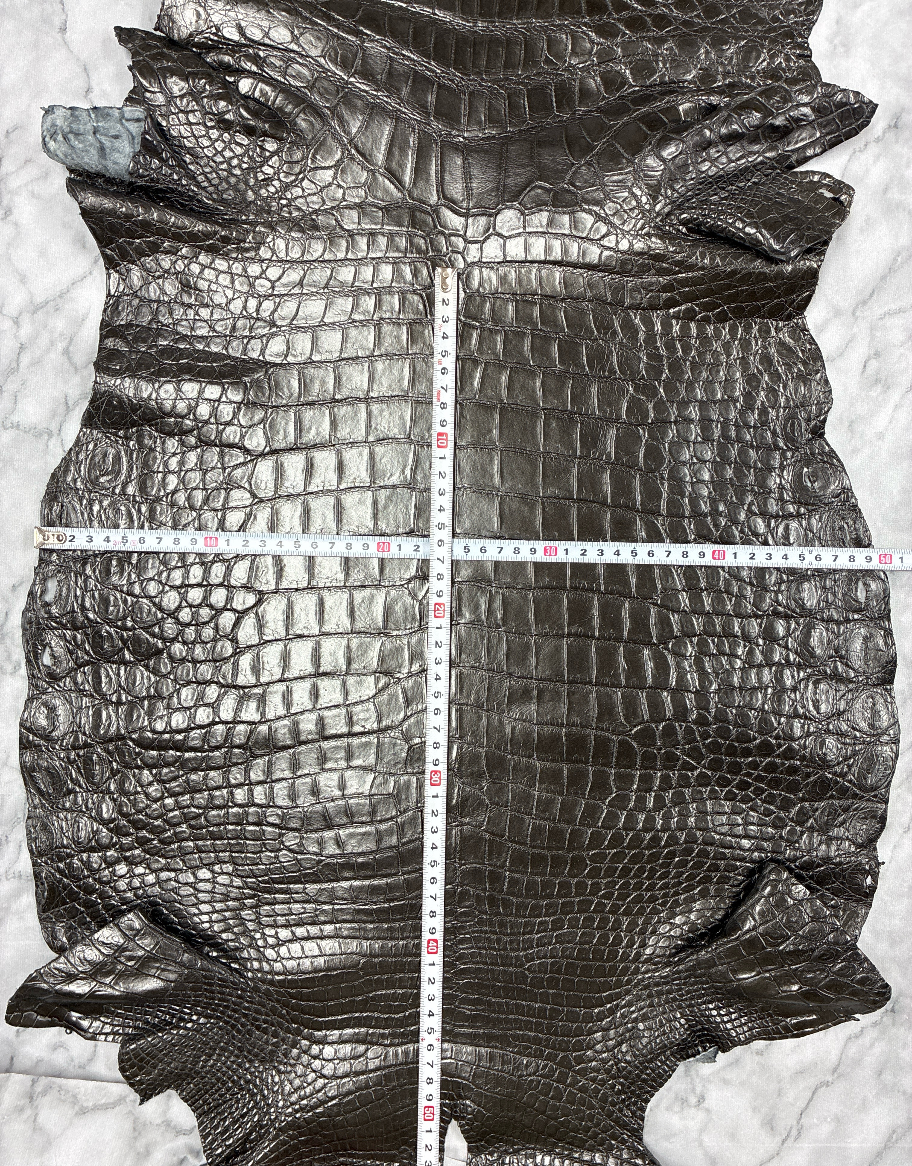 ♪レア商品♪ クロコダイル ワニ革 メタリックブラック_C80