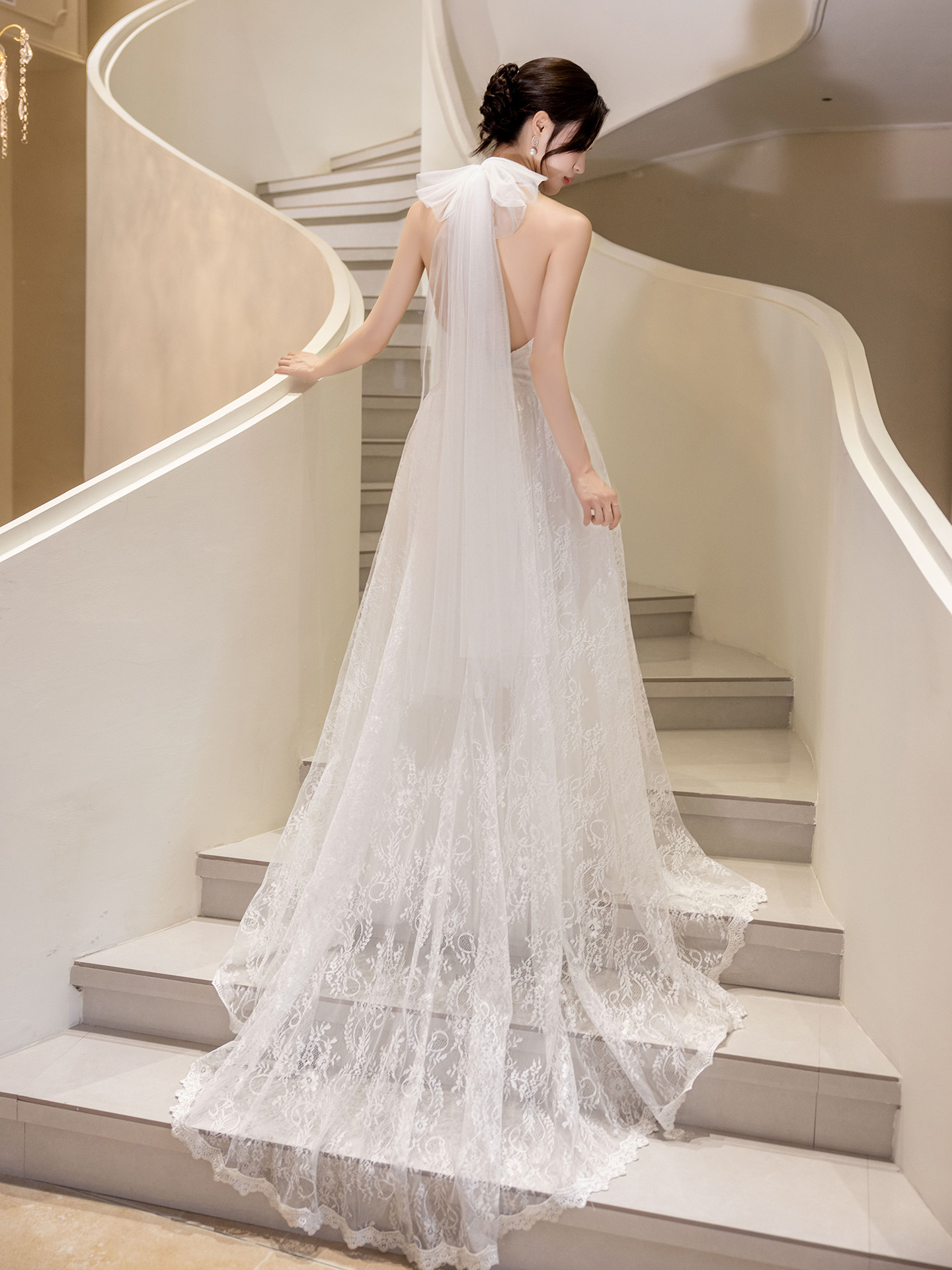 高級感 白 レース ウェディングドレス パーティー 裾引き 韓国風 結婚式 花嫁 演奏会 前撮り 披露宴 A7083