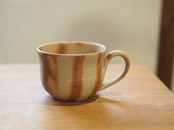 スープカップにも！たっぷりのめる備前マグカップ（緋だすき） 6枚目の画像