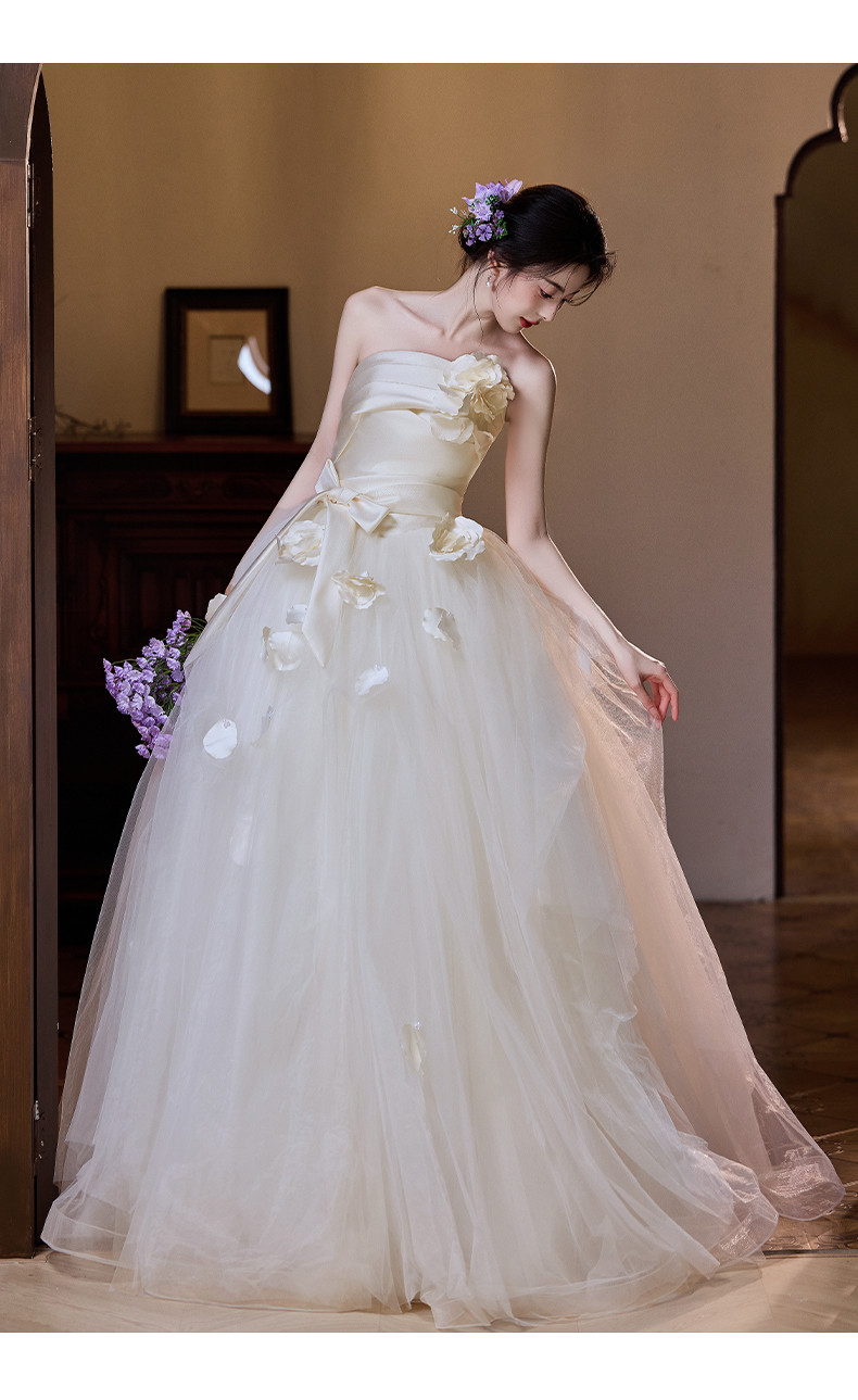 綺麗 ベージュ 立体花 ふわふわ ウェディングドレス パーティー おしゃれ 結婚式 花嫁 前撮り 披露宴 A7088