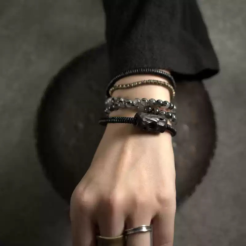 ◤ Refined ◢　クリスタル サンダルウッド ミックス デザイン ブレスレット・金黒曜石/黒髪水晶/黒檀