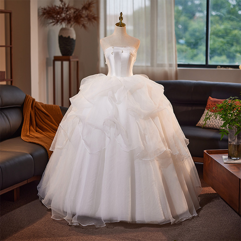 豪華 白 ふわふわ ウェディングドレス パーティー 高級感 綺麗 プリンセス 結婚式 花嫁 前撮り 披露宴 A7106