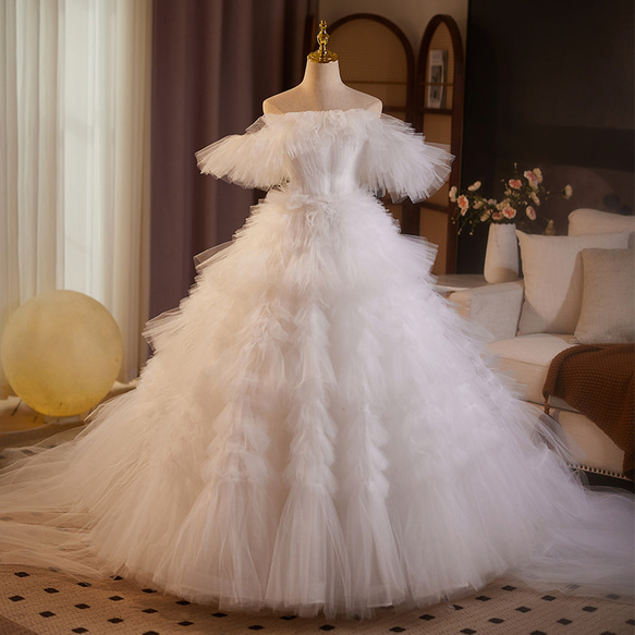 豪華 白 ふわふわ オフショルダー ウェディングドレス パーティー 綺麗