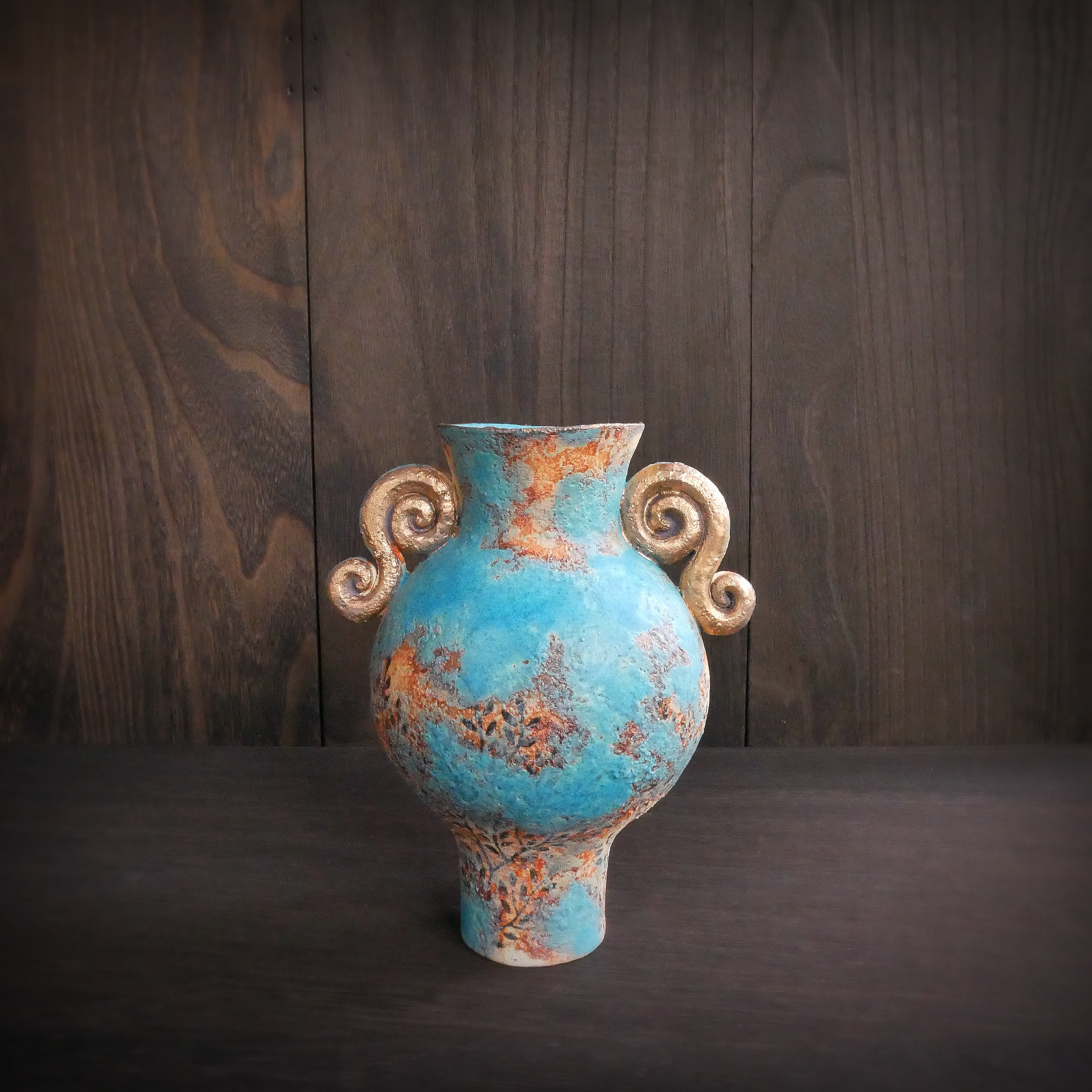 葉影渦巻き耳付壺 no.25 wild turquoise