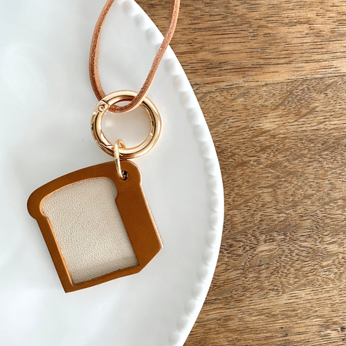 1月31日で販売終了】職人仕立て！パンの本革バッグチャーム：10日〜30