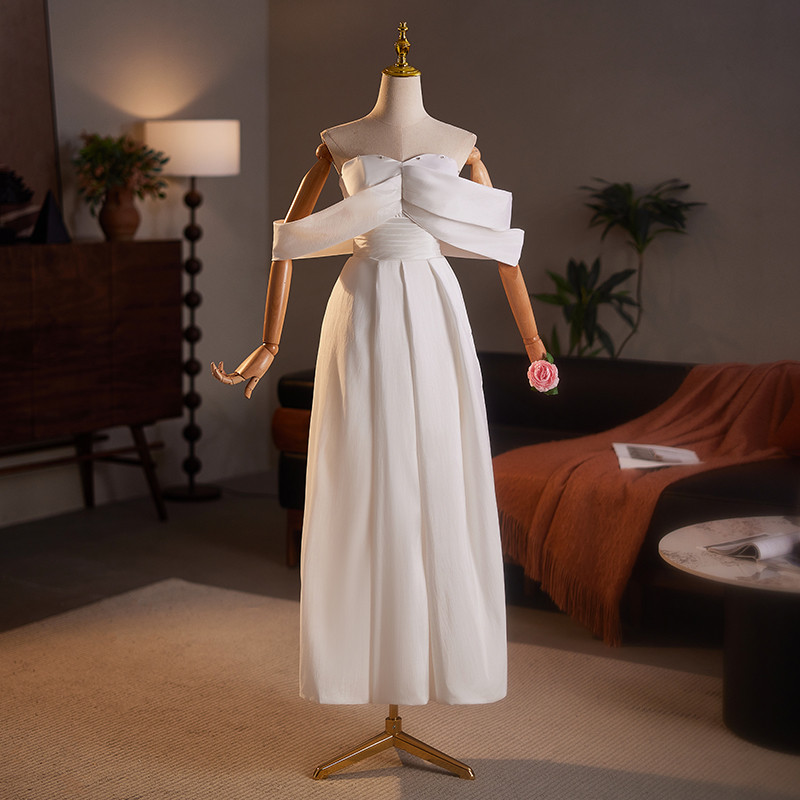 綺麗 白 ウェディングドレス パーティー シンプル 韓国風 結婚式 花嫁 前撮り 披露宴 お呼ばれ A7115