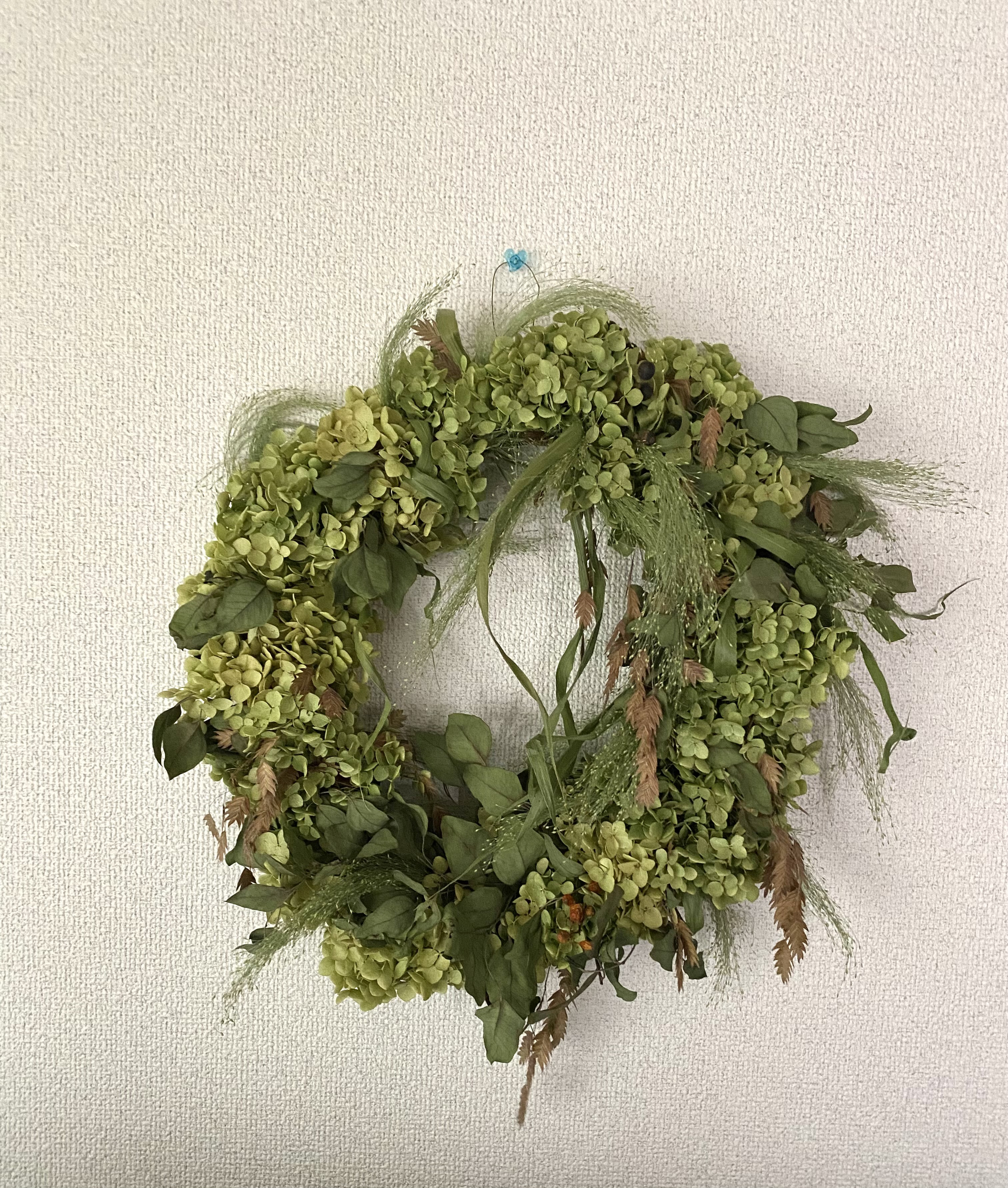 アナベルと葉物のリース