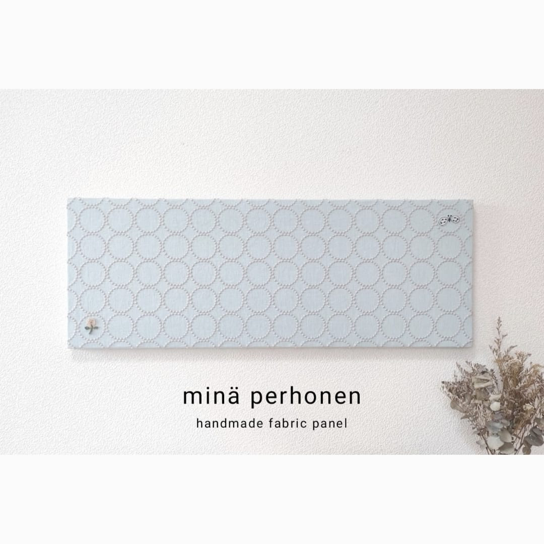 大型　ファブリックパネル　ミナペルホネン　タンバリン　ブルー　ピンク　プレゼント　チョウチョ　スキップ　花　新築祝い