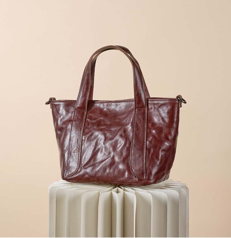 やわらかレザーのプリーツトート｜本革×ナチュラルカラーで仕立てた上品バッグ 10,764円