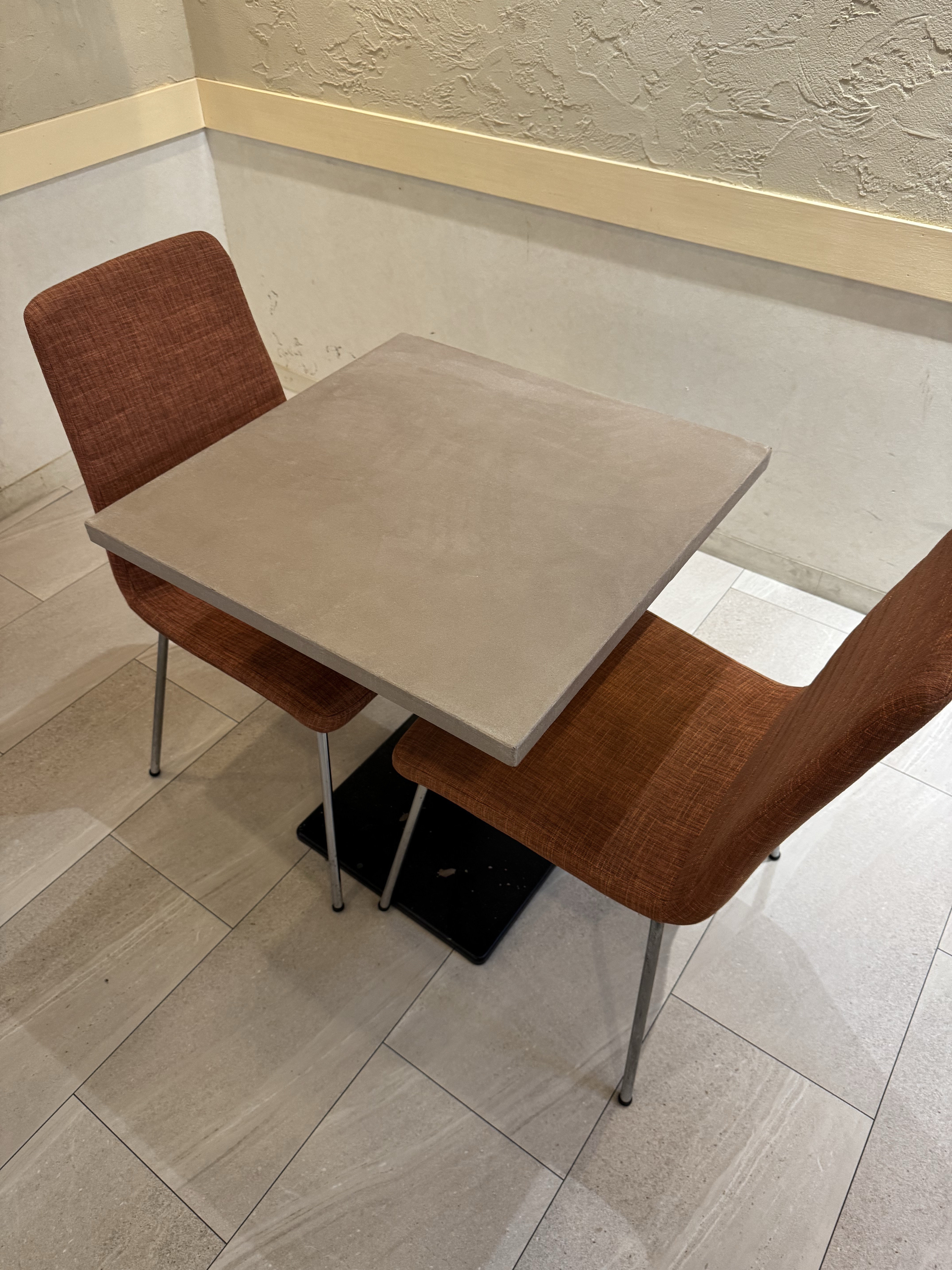 MORTEX Café Table｜モールテックス天板 無機質と温もりの融合
