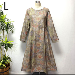 着物リメイク403大島紬からフレンチスリーブワンピース▶大輪花柄ツートンカラー 着物リメイク403大島紬からフレンチスリーブワンピース▷大輪花