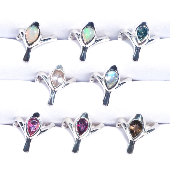 文鳥のせなかイヤカフ・ロードライトガーネットSV925【PioParakee】Java sparrow's beak 3枚目の画像