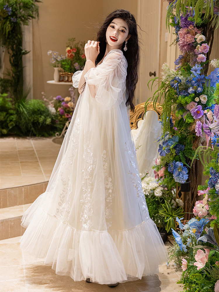 綺麗 白 半袖 ウェディングドレス チュール パーティー おしゃれ 結婚式 花嫁 前撮り 披露宴 A7145