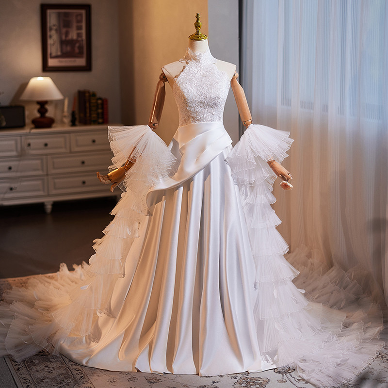 綺麗 白 ノースリーブ 裾引き ウェディングドレス パーティー 高級感 結婚式 花嫁 前撮り 披露宴 A7148