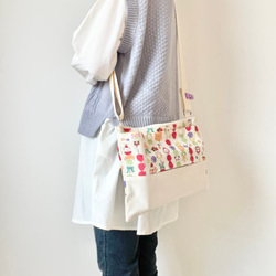 【数量限定】リバティ　花柄　ショルダーティッシケース サコッシュバッグ　保育士 数量限定】リバティ 花柄 ショルダーティッシケース サコッシュバッグ