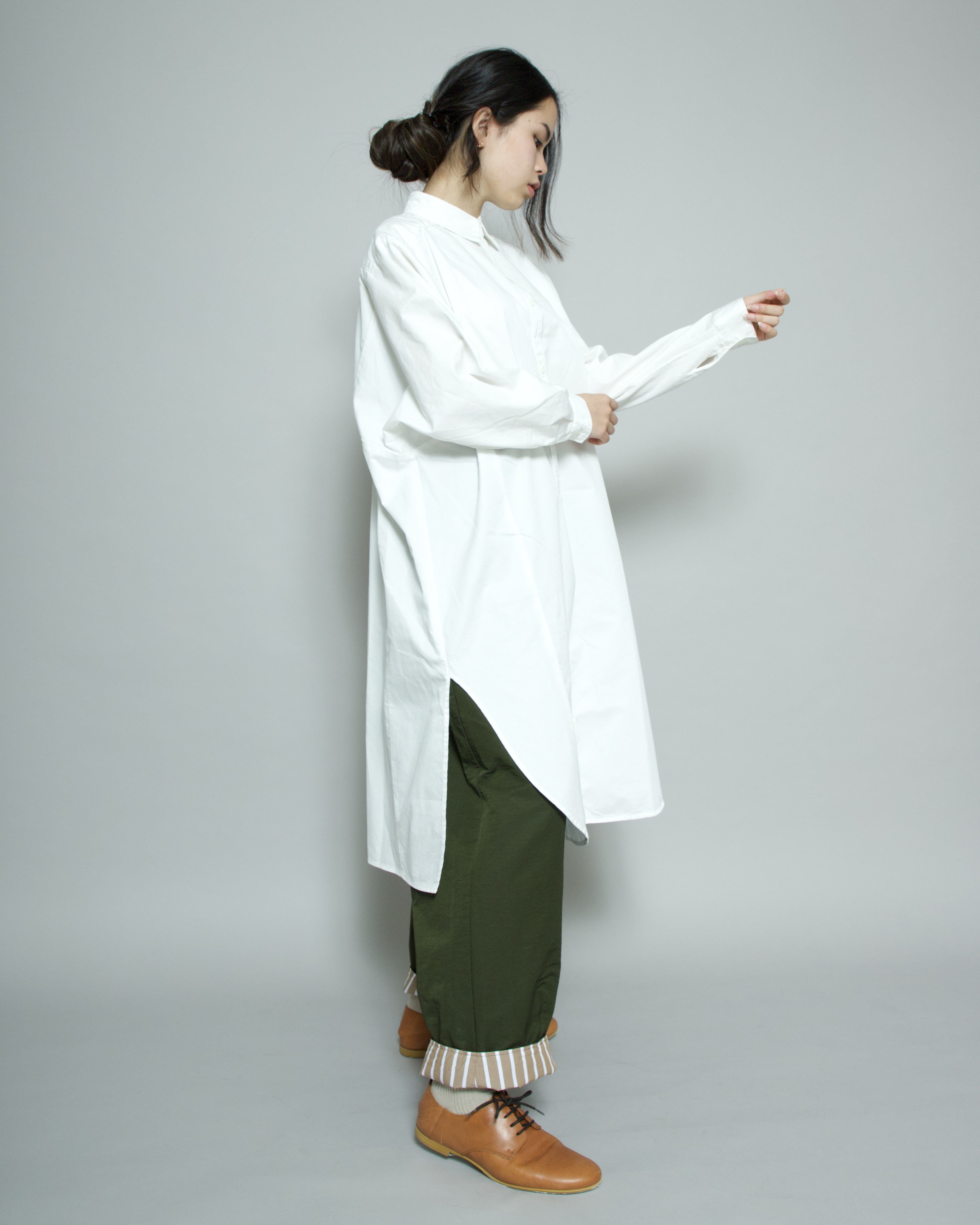 秋冬サンプルセールSALE特価掘り出し物カルゼのホワイトシャツワンピース　TT069