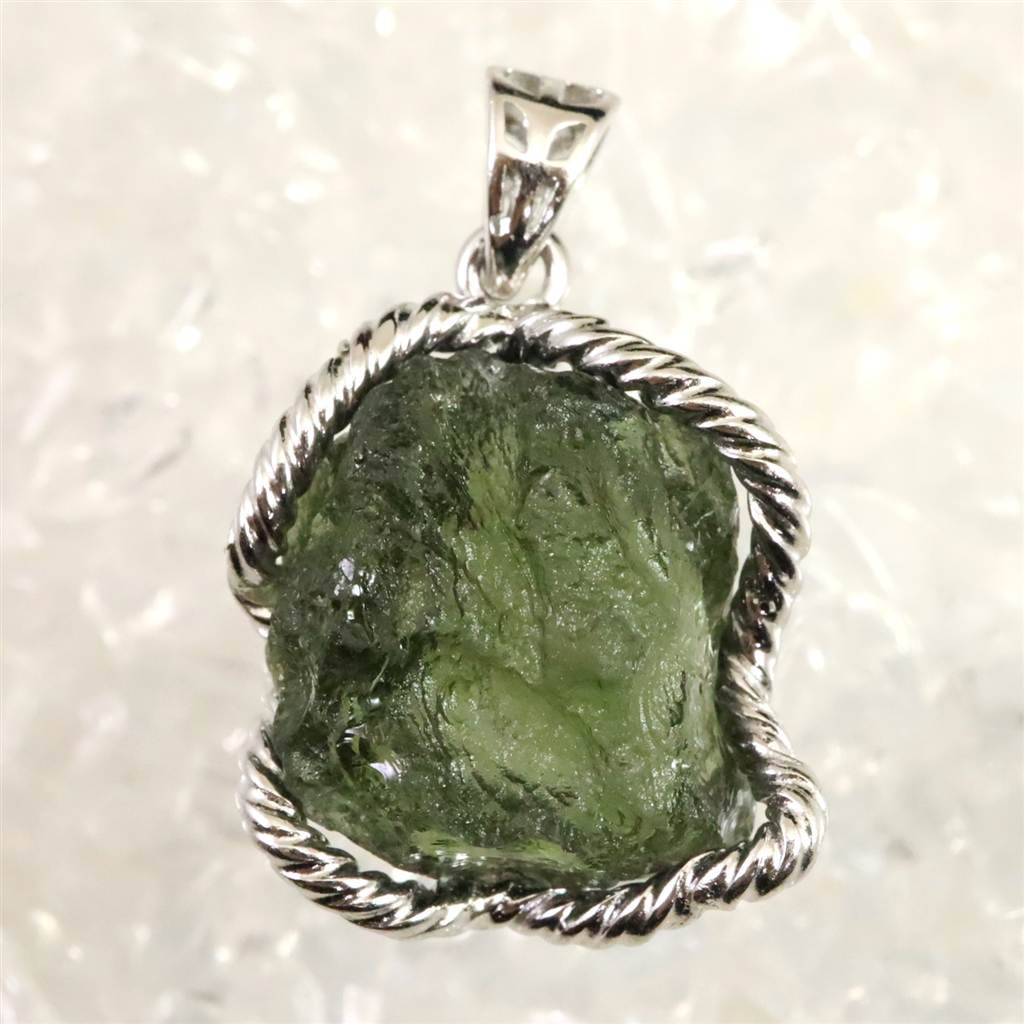 モルダバイト 原石 AAA-グレード  ペンダント  5.1g #88708